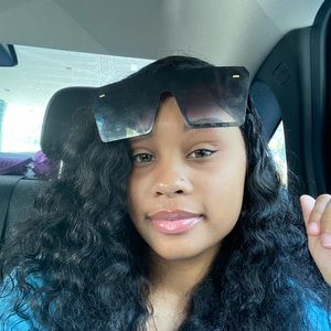 Meet your Posher, VEE